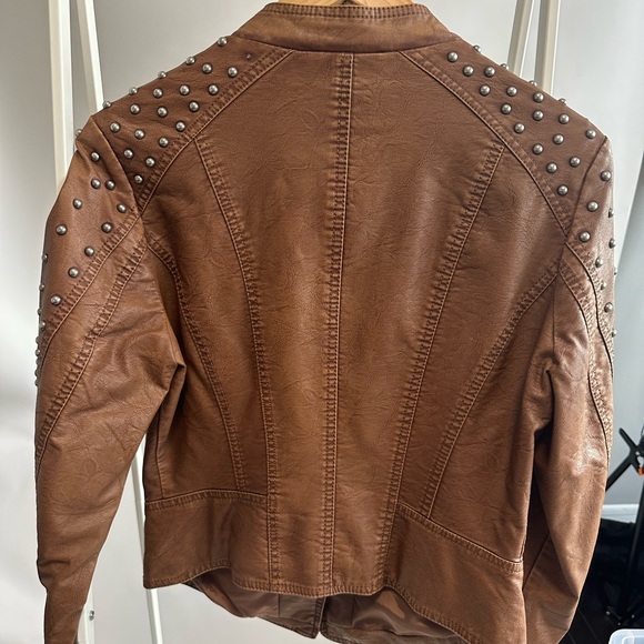 Jacket with studs - Picture 2 of 3